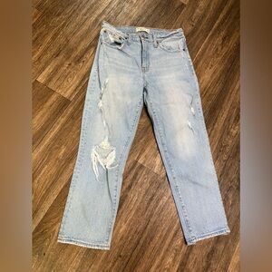 Abercrombie & Fitch The Boyfriend Mid Rise Light Wash 28 / 6 Regular